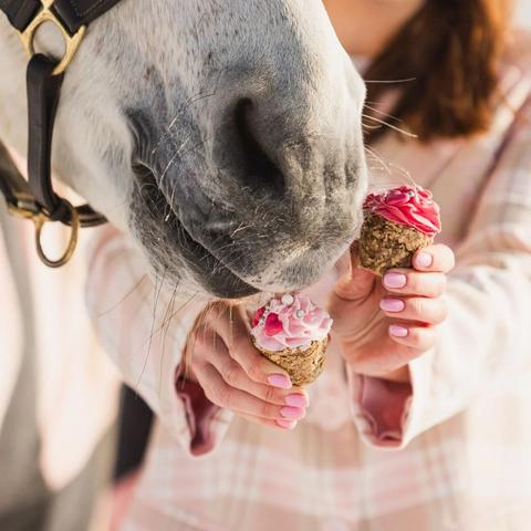 Muffinek Walentynkowy Końska Cukierenka