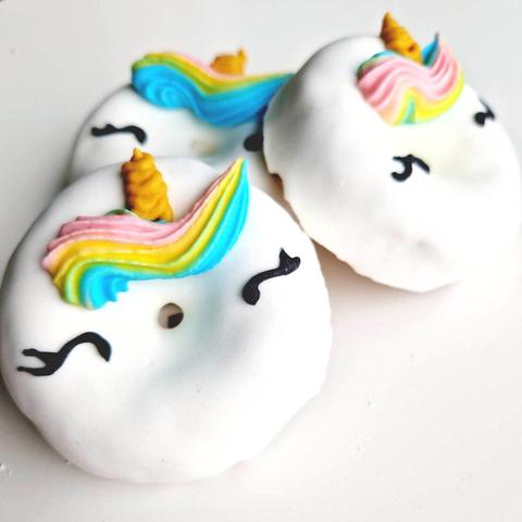 Donut tęczowy Końska Cukierenka
