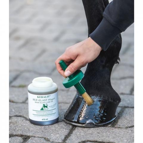 Olej do kopyt z pędzelkiem Keralit Hoof Oil