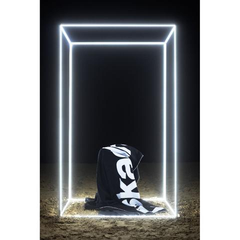 Koc Eskadron Dynamic Black, czarny 2025