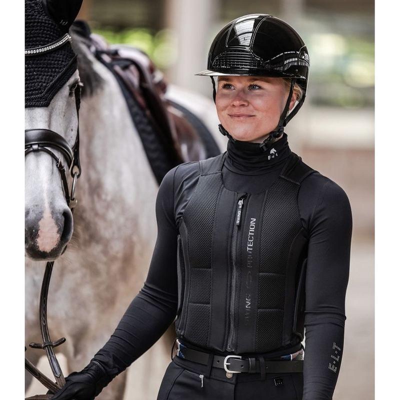 Ochraniacz na plecy Swing z kamizelką P24 Pro czarny