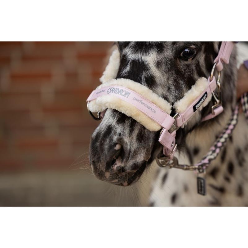 Kantar z futerkiem Eskadron Basics Pin Buckle FauxFur Powderrose, różowy