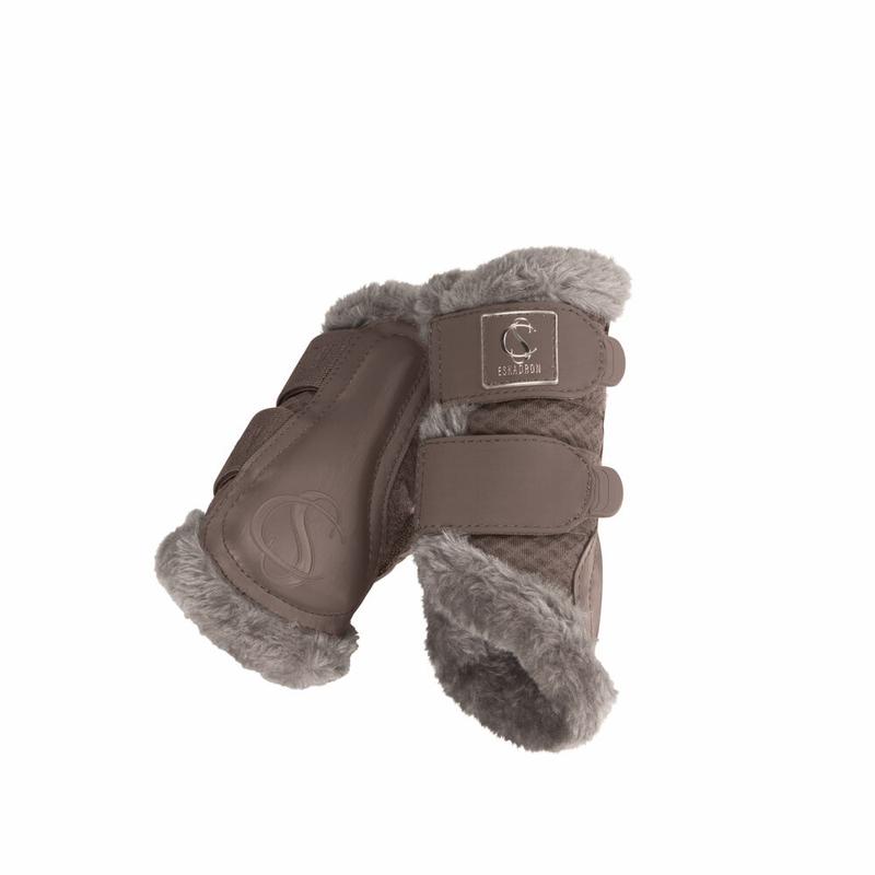 Ochraniacze z futerkiem Eskadron Shetty Classic Sports Mesh Fauxfur Smoke taupe, brązowe 2024