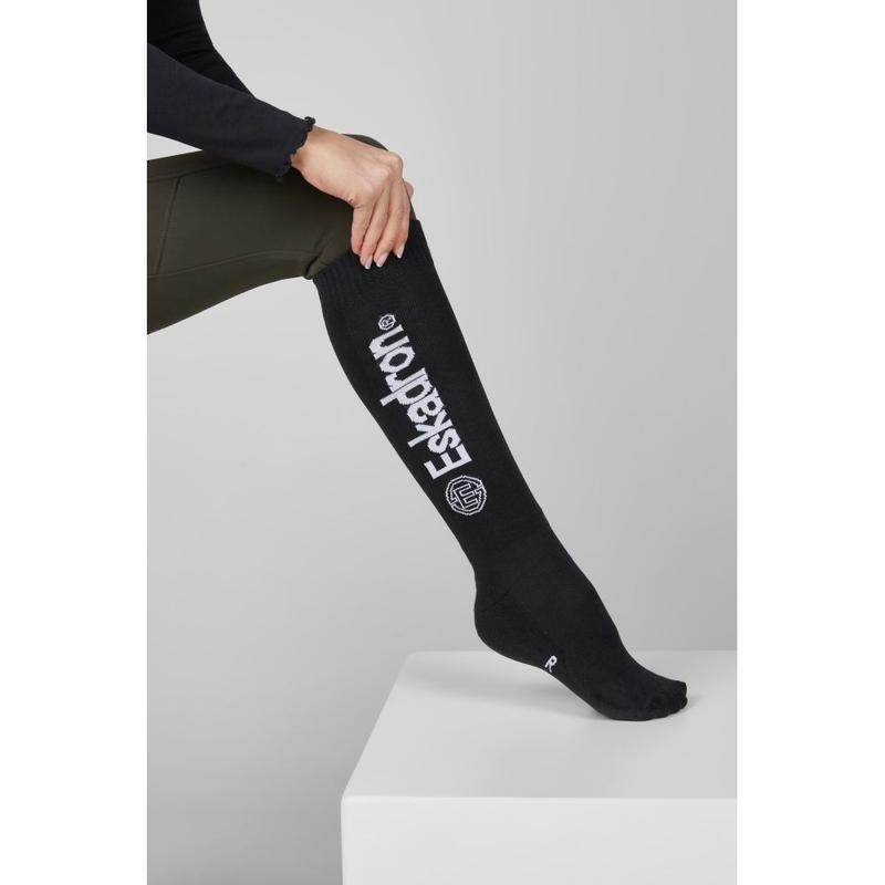 Skarpety Eskadron Dynamic Black, czarne 2025