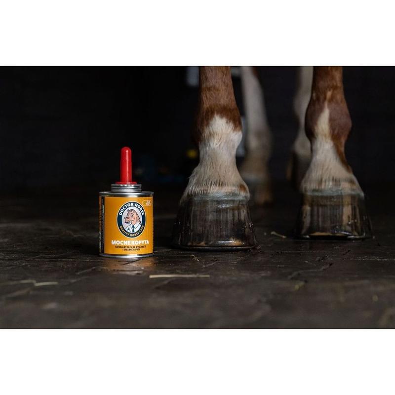 Olej do kopyt z pędzelkiem Doctor Horse Mocne Kopyta