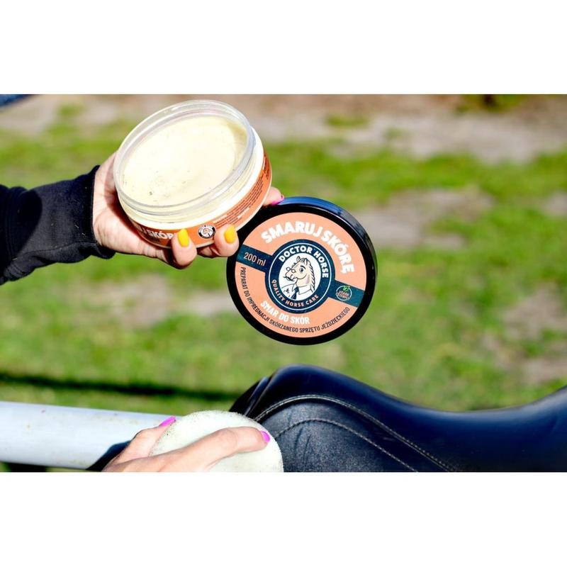 Preparat do impregnacji wyrobów ze skóry Doctor Horse Smaruj Skórę