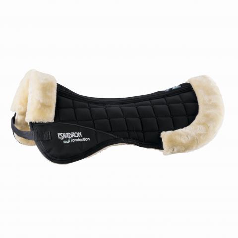 Podkładka z futerkiem Eskadron Basics Fauxfur black, czarna