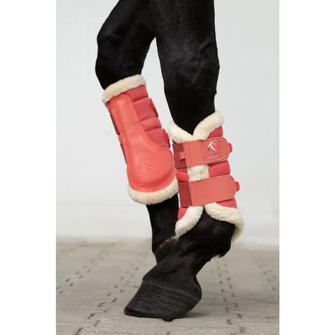 Ochraniacze z futerkiem Eskadron Classic Sport Mesh Fauxfur Coral Blossom, koralowe 2025