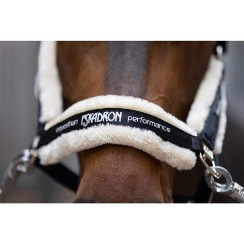 Kantar z futerkiem Eskadron Basics Pin Buckle FauxFur Black, czarny