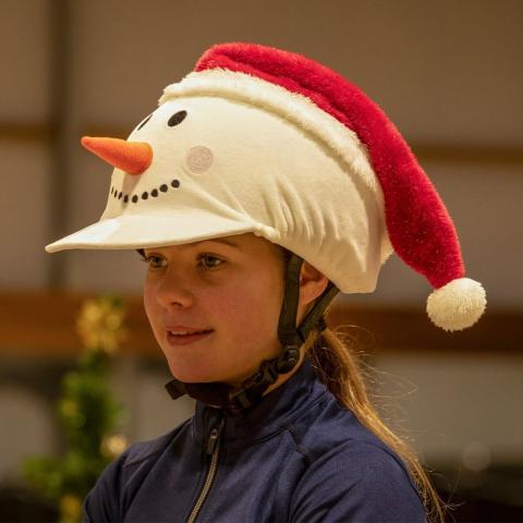 Czapka na kask QHP Bożonarodzeniowa Snowman biała